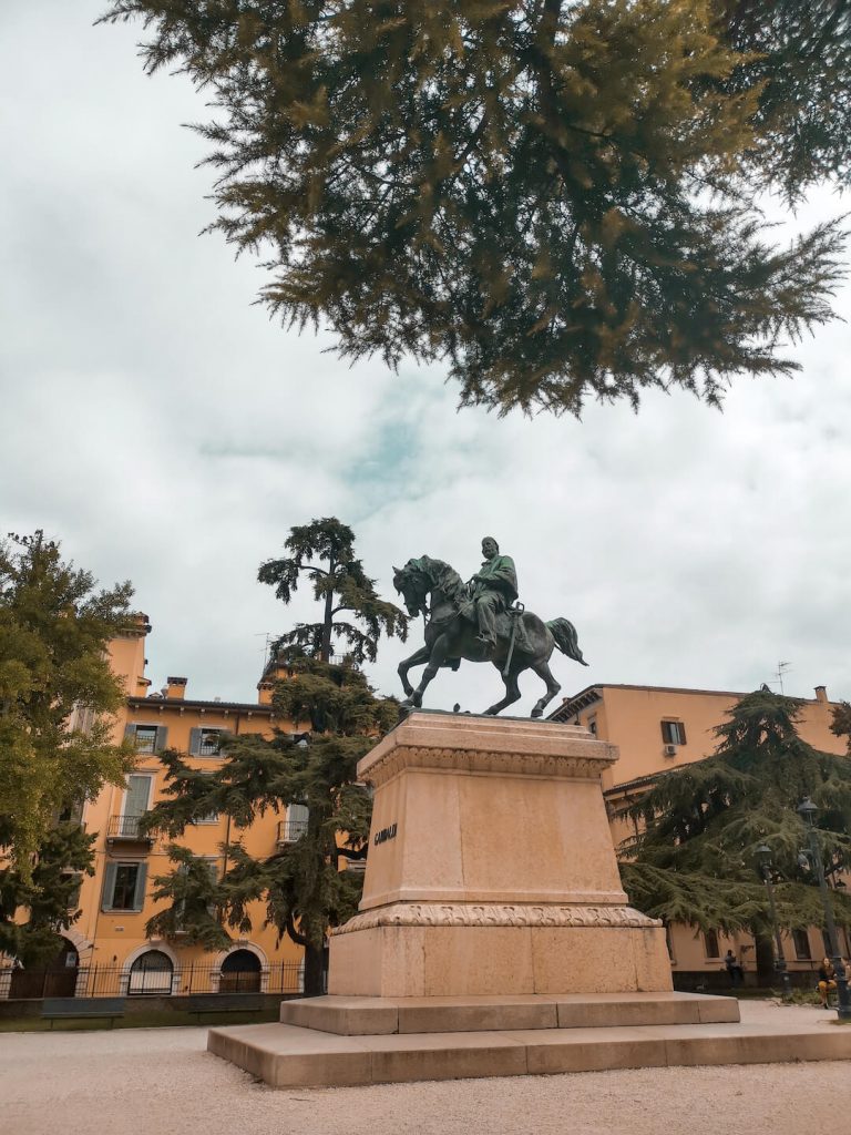 Estátua de Garibaldi