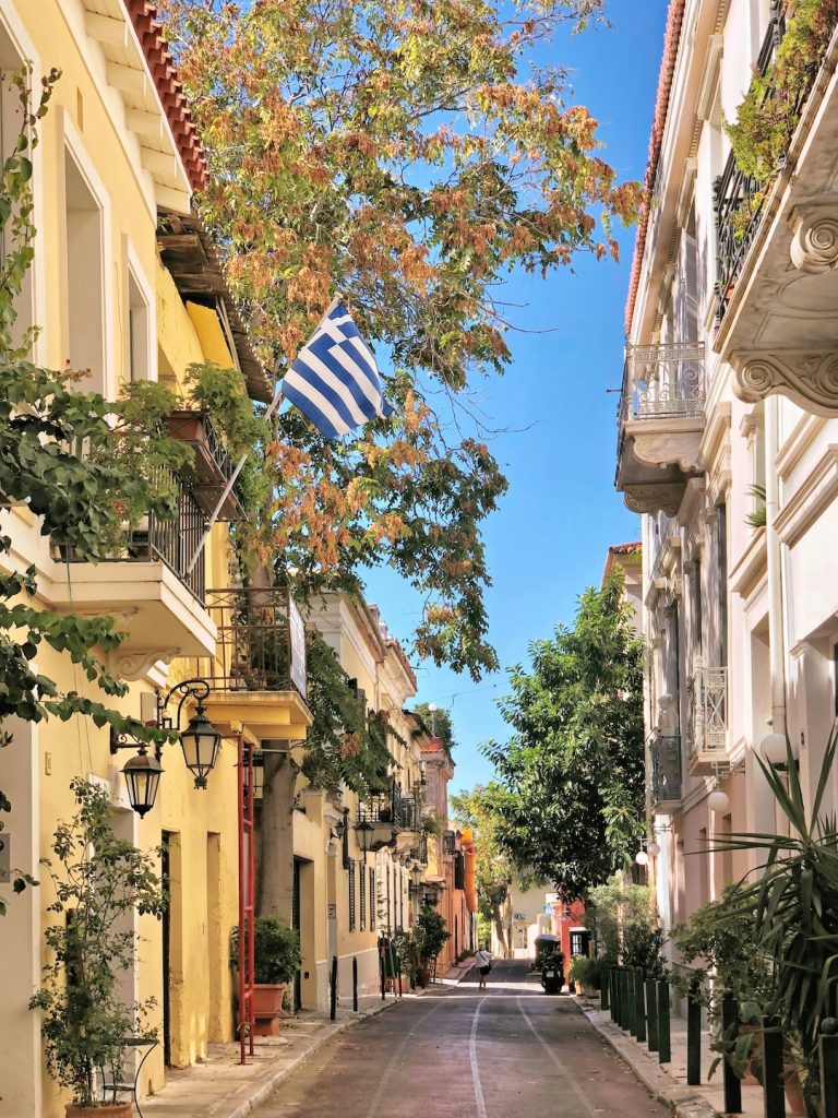 bandeira grega no Bairro Plaka