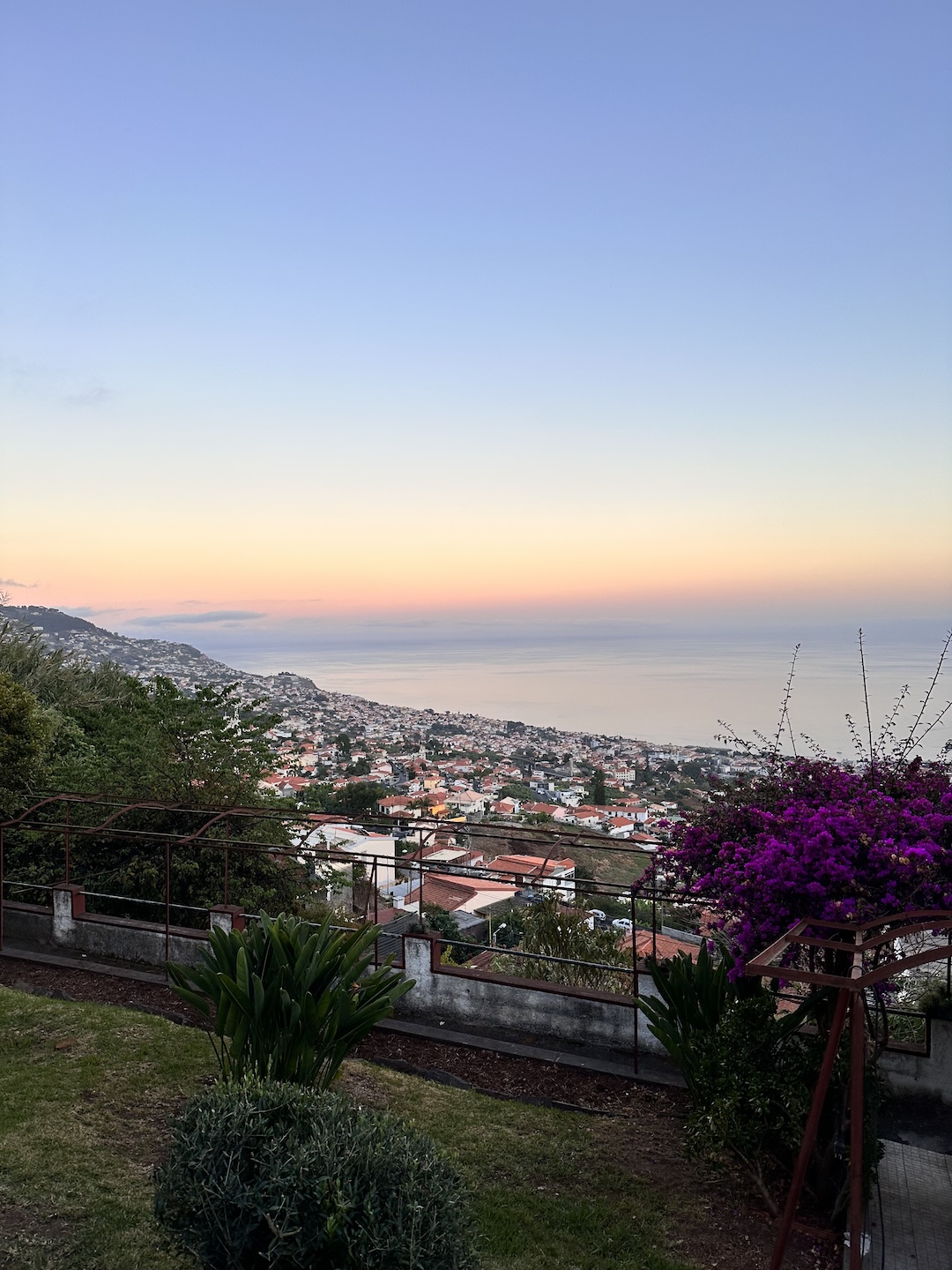 Amanhecer na Casa Branca do Monte